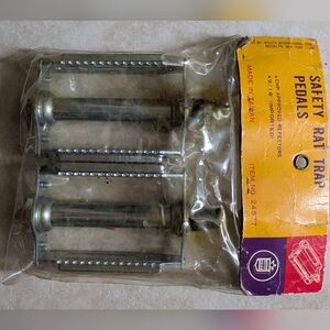 Rat Trap Pedals By Royce Union -NEW